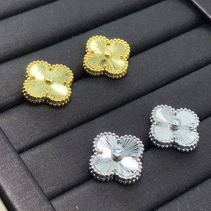 [Max Jewelry ]CLOVER MINI 9.5MM LASER EARRINGS