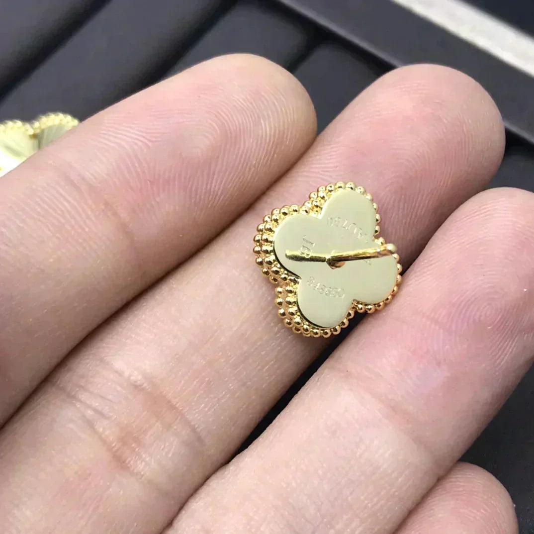 [Max Jewelry ]CLOVER MINI 9.5MM LASER EARRINGS