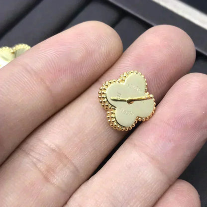 [Max Jewelry ]CLOVER MINI 9.5MM LASER EARRINGS