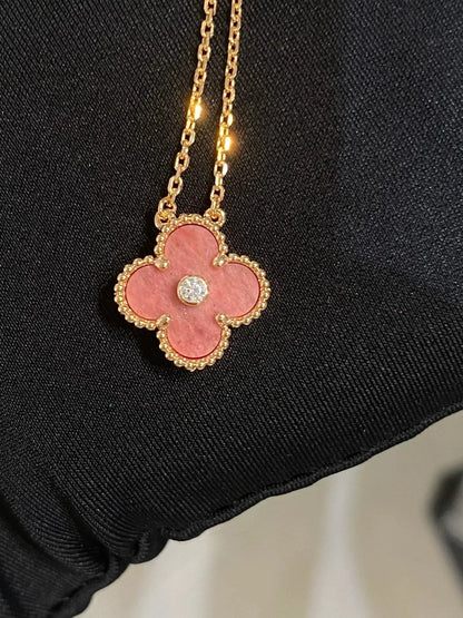 [Max Jewelry ]CLOVER 15MM DIAMOND RHODONITE NECKLACE