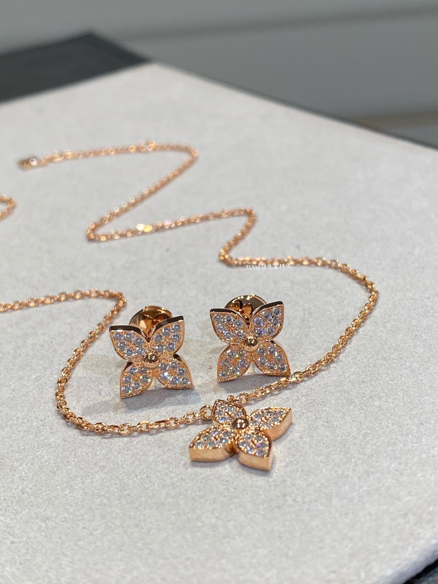 [Max Jewelry ]STAR DIAMOND NECKALCE