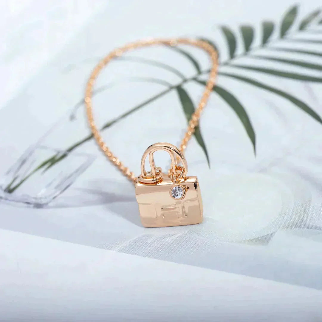 [Max Jewelry ]AMULETTE PEDANT ROSE GOLD NECKLACE