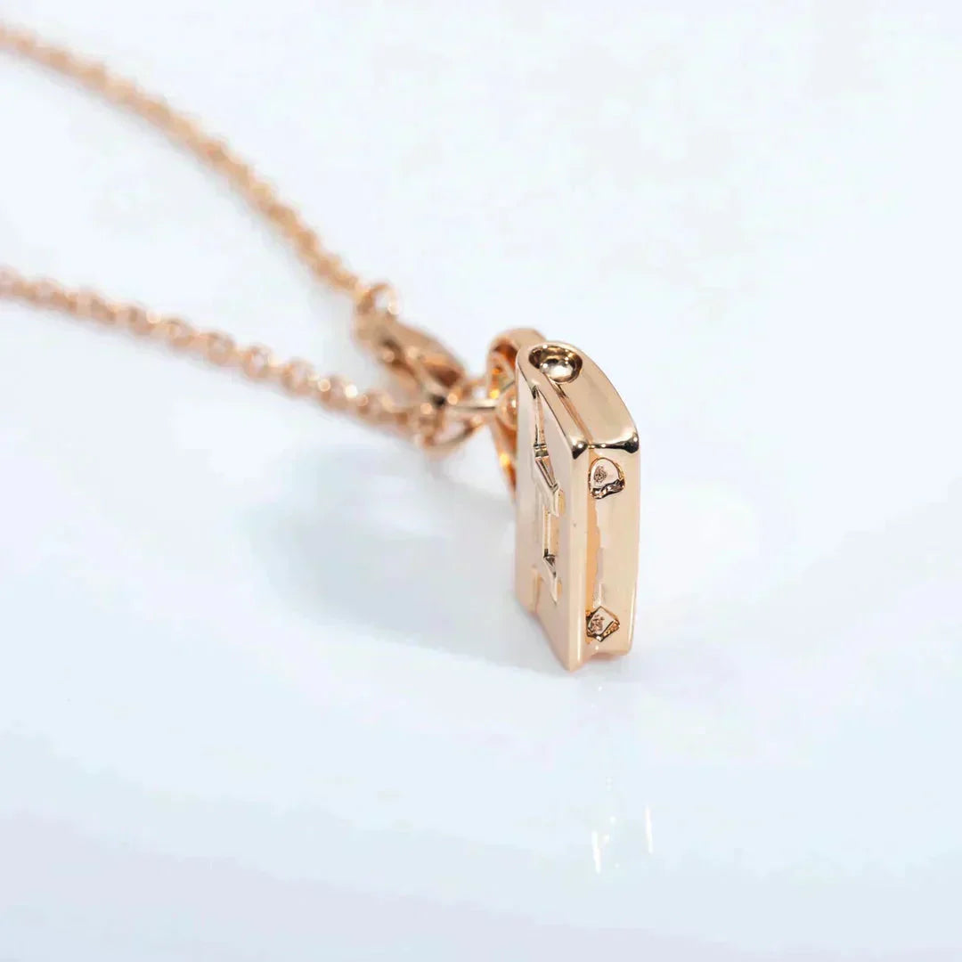 [Max Jewelry ]AMULETTE PEDANT ROSE GOLD NECKLACE