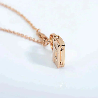 [Max Jewelry ]AMULETTE PEDANT ROSE GOLD NECKLACE