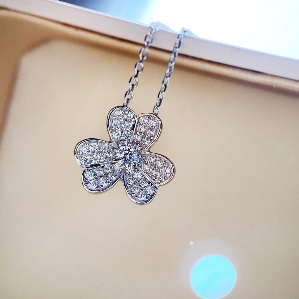 [Plus&Max]CLOVER DIAMOND NECKLACE SILVER