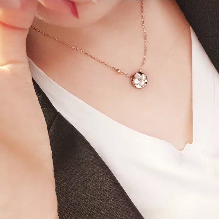 [Max Jewelry ]SUN MOP GOLD 1 DIAMOND NECKLACE