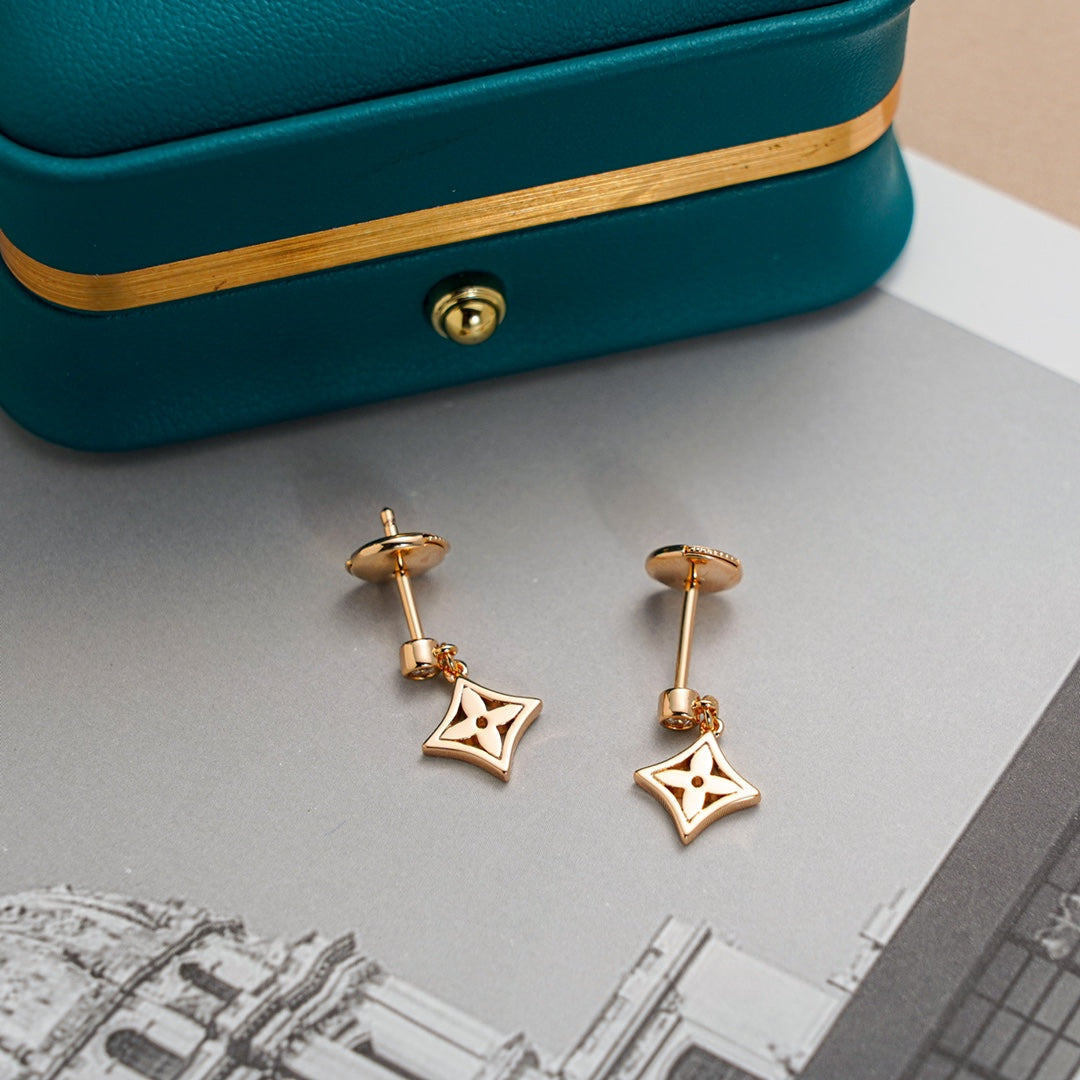 [Max Jewelry ]STAR EARRINGS GOLD