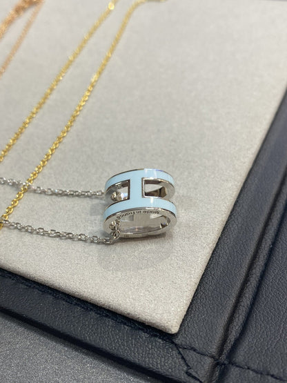 [Max Jewelry ]POP H LIGHT BLUE NECKLACE
