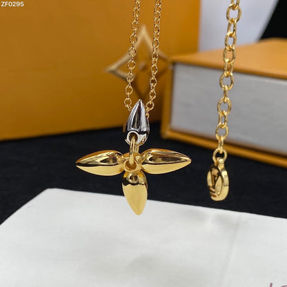 [Max Jewelry ]LOUISETTE PEDANT GOLD NECKLACE