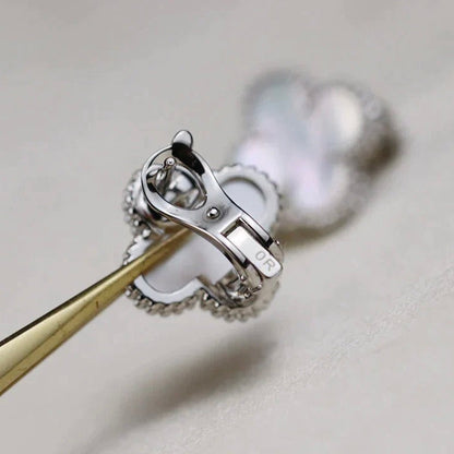 [Max Jewelry ]CLOVER MEDIUM 1 MOTIFS  WHITE MOP EARRINGS SILVER