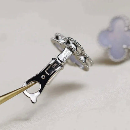 [Max Jewelry ]CLOVER MEDIUM 1 MOTIFS  WHITE MOP EARRINGS SILVER