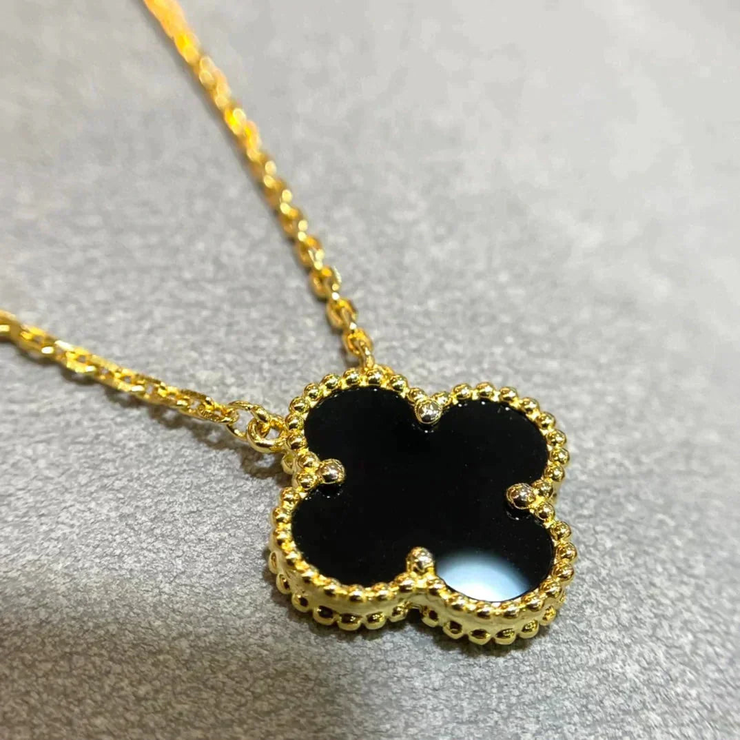 [Max Jewelry ]CLOVER 15MM BLACK ONYX SINGLE FLOWER NECKLACE