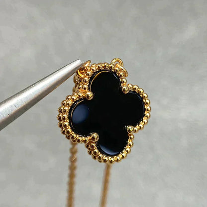 [Max Jewelry ]CLOVER 15MM BLACK ONYX SINGLE FLOWER NECKLACE