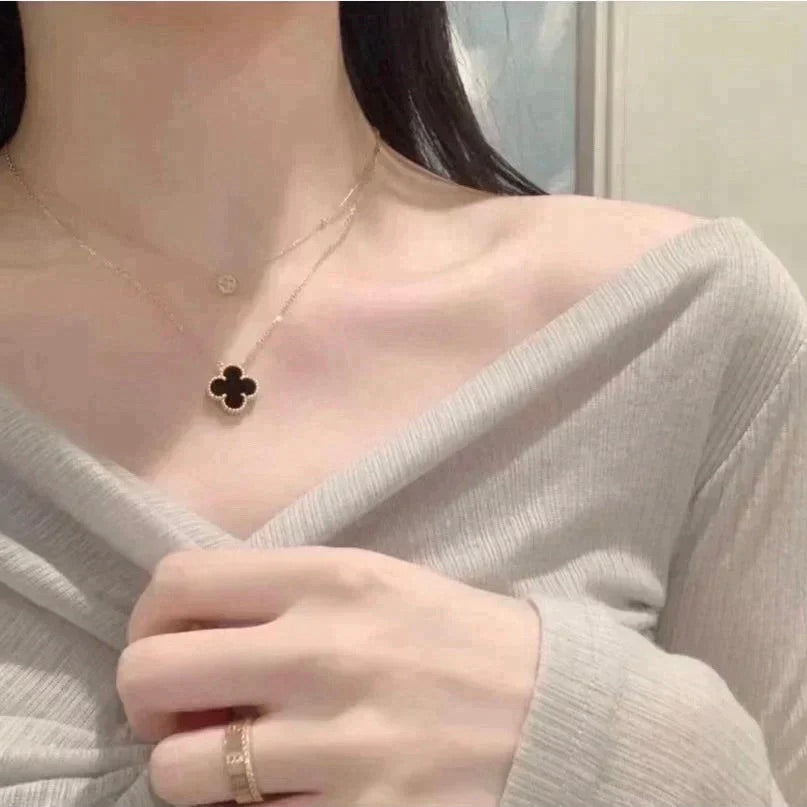 [Max Jewelry ]CLOVER 15MM BLACK ONYX SINGLE FLOWER NECKLACE