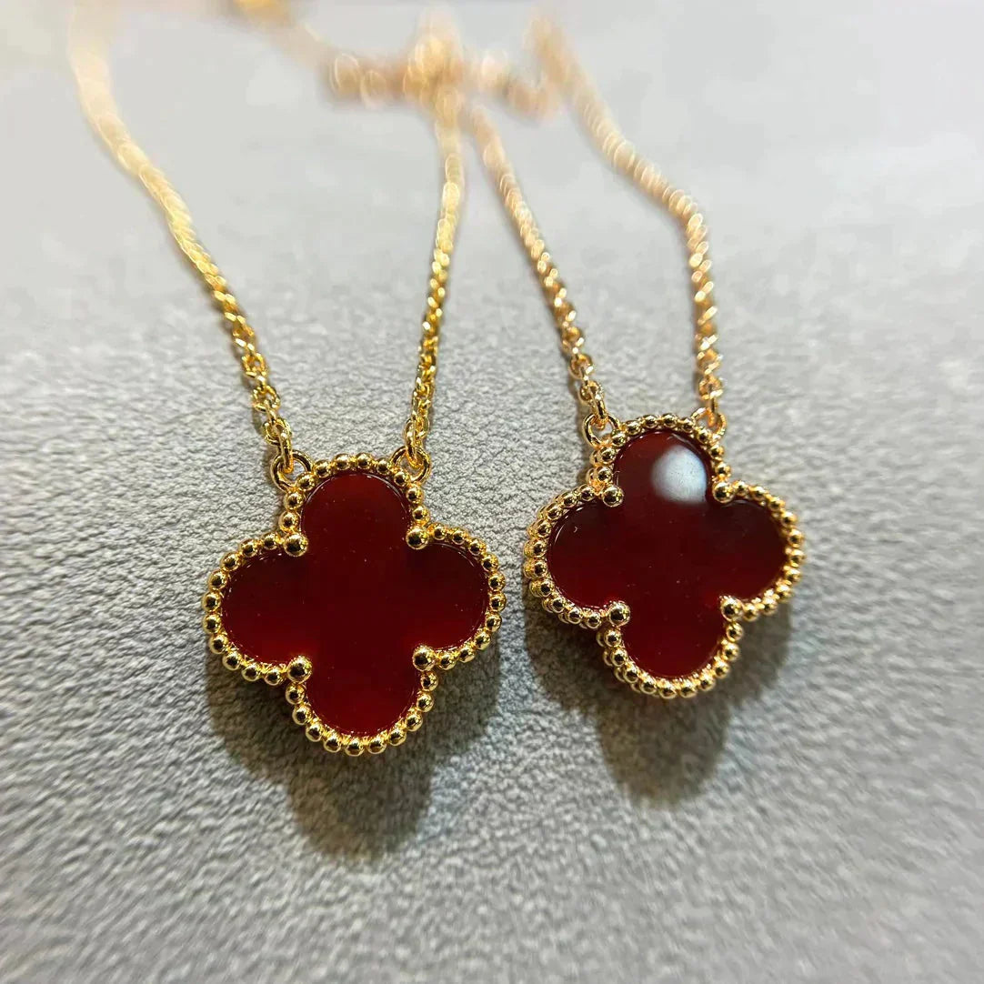 [Max Jewelry ]CLOVER 15MM CARNELIAN SINGLE FLOWER NECKLACE