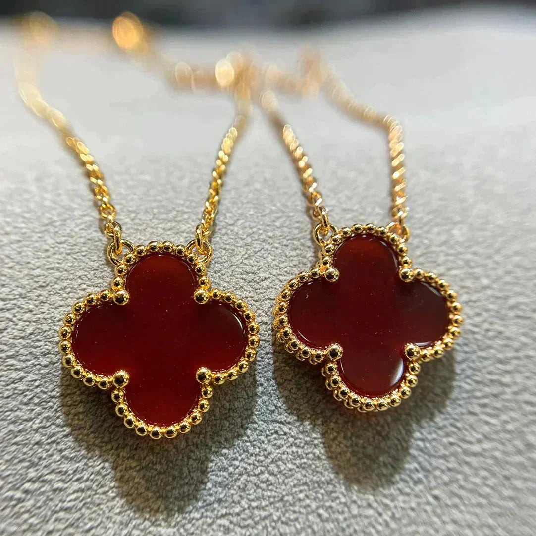[Max Jewelry ]CLOVER 15MM CARNELIAN SINGLE FLOWER NECKLACE