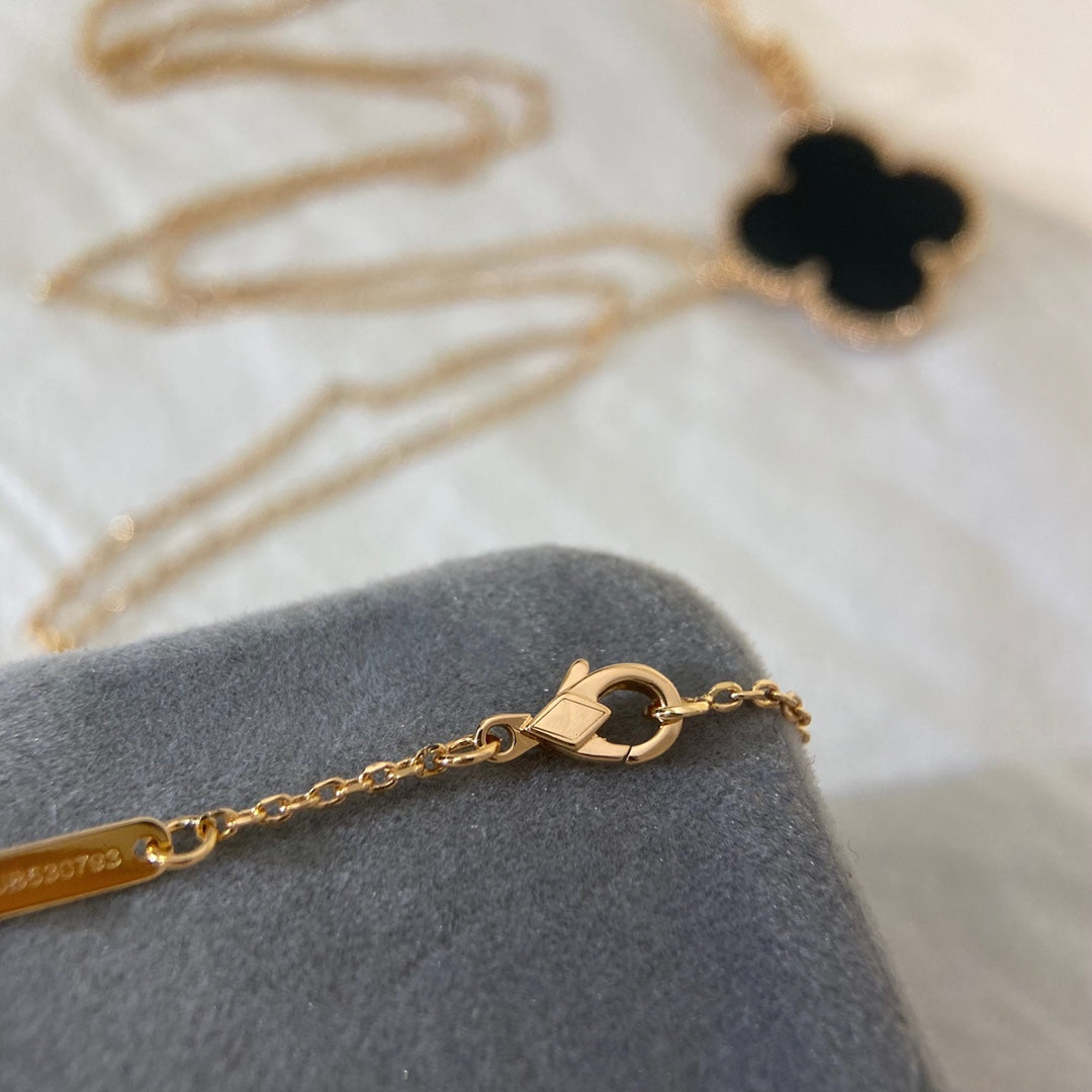 [Max Jewelry ]CLOVER 25MM NECKLACE GOLD ONYX