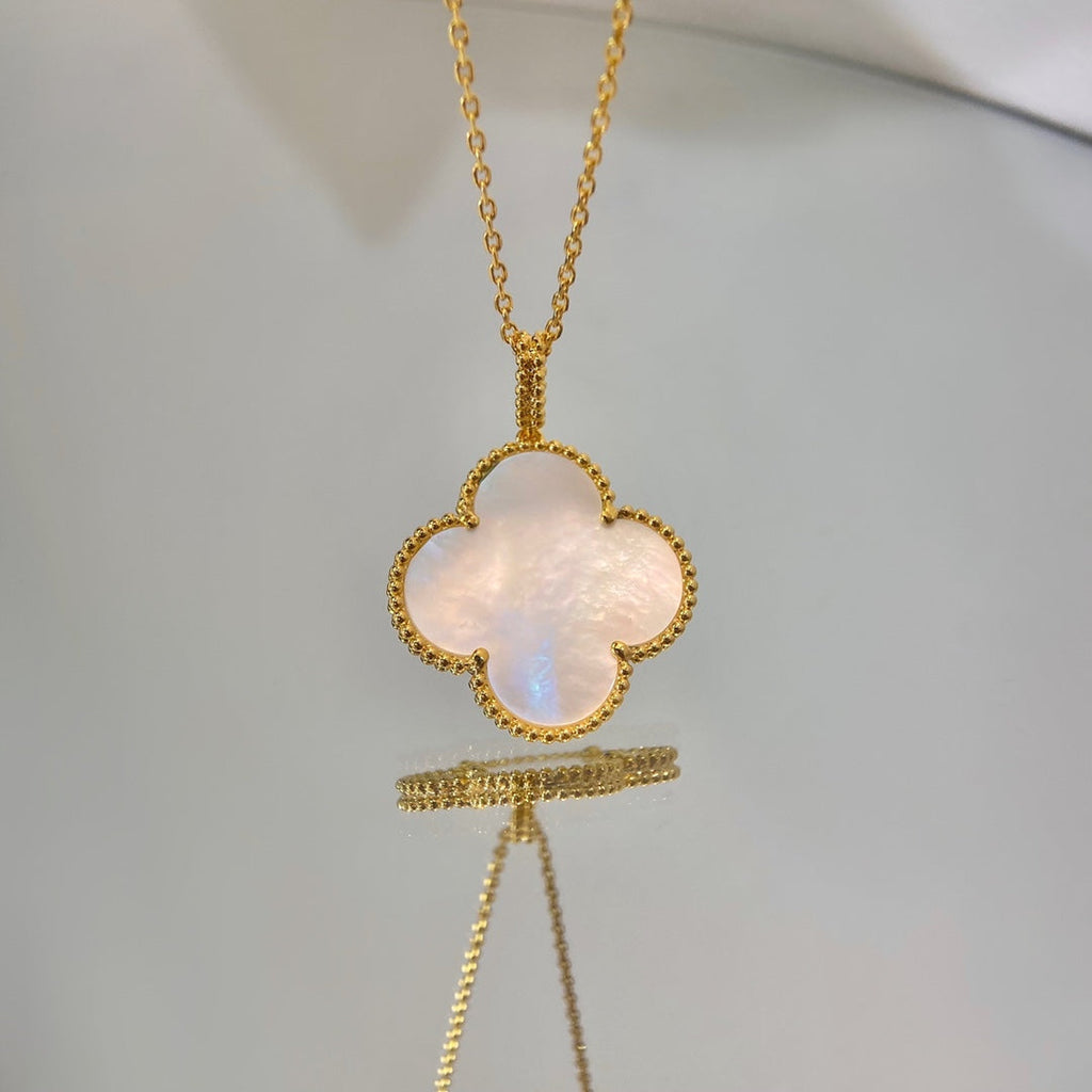 [Plus&Max]CLOVER 25MM MOP LARGE PENDANT NECKLACE