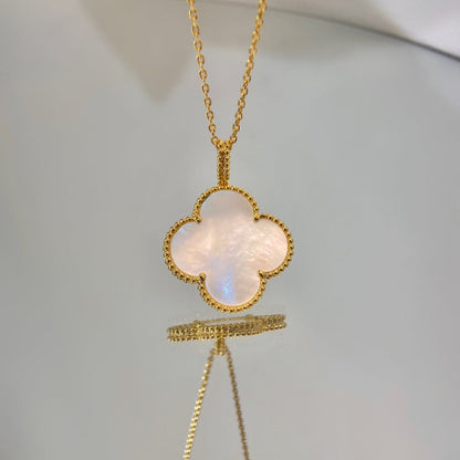 [Max Jewelry ]CLOVER 25MM MOP LARGE PENDANT NECKLACE