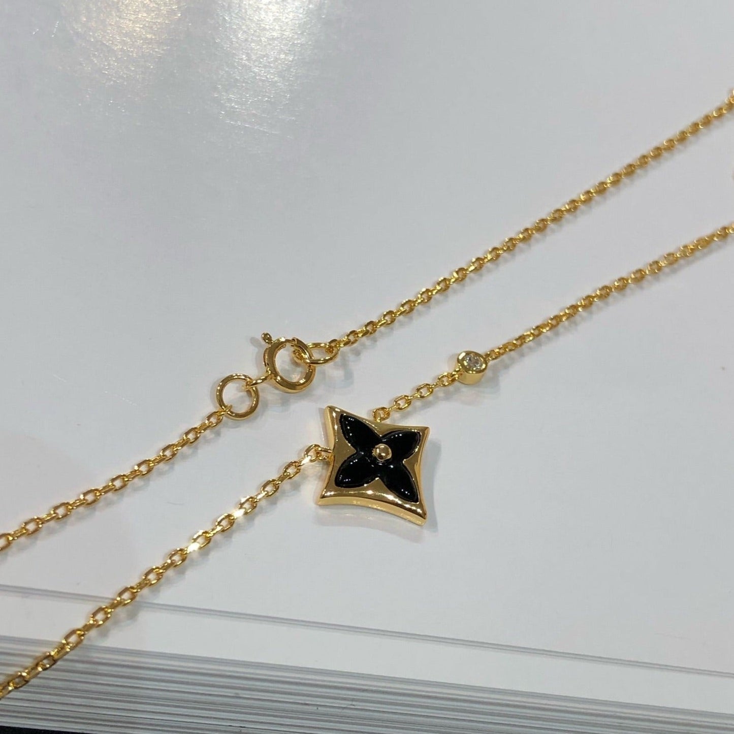 [Max Jewelry ]STAR BLACK MOP NECKLACE