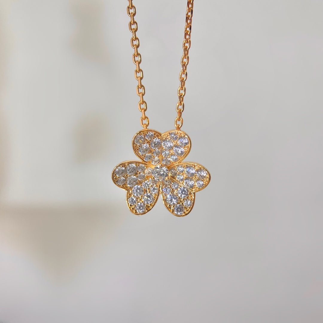 [Max Jewelry ]FLOWER DIAMOND NECKLACE