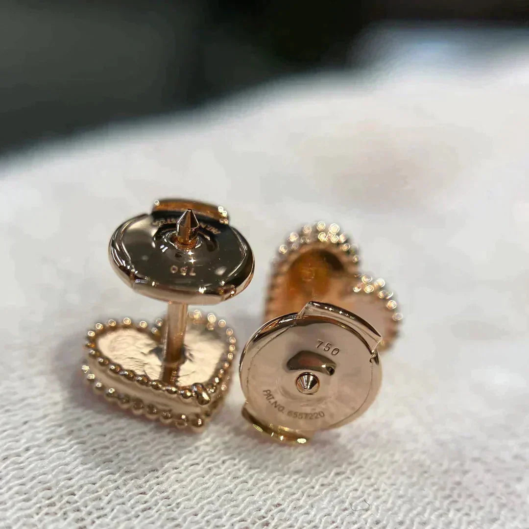 [Max Jewelry ]HEART CARNELIAN STUD EARRINGS