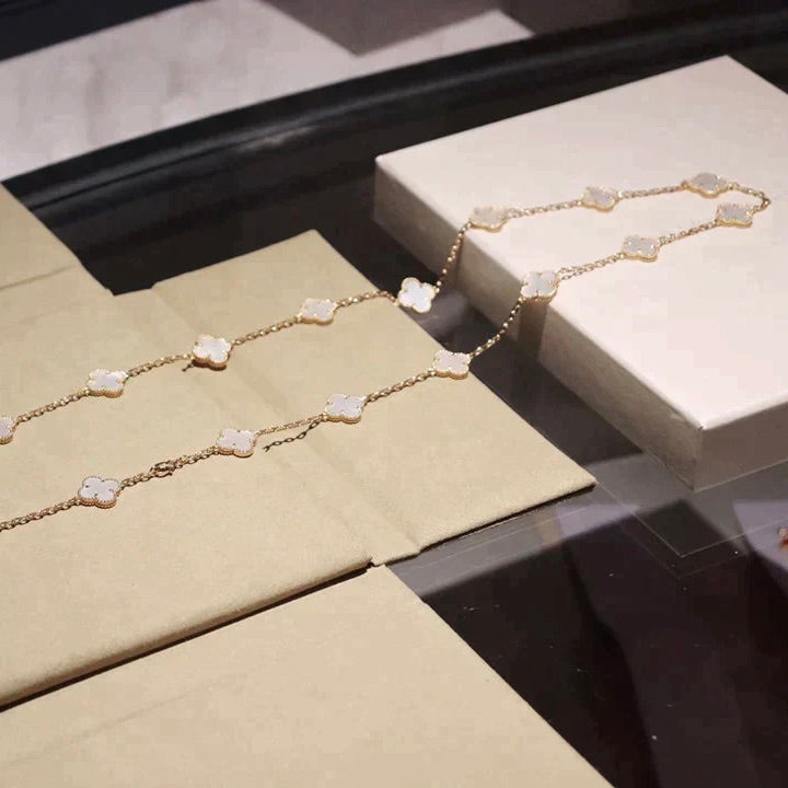[Max Jewelry ]CLOVER 20 MOTIFS WHITE MOP NECKLACE