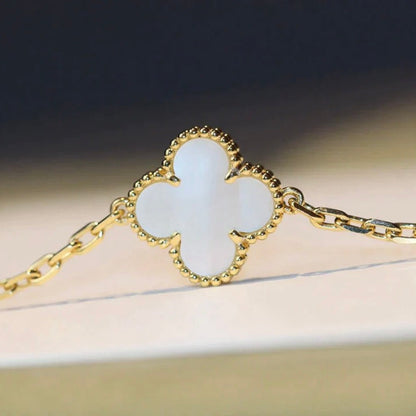 [Max Jewelry ]CLOVER 20 MOTIFS WHITE MOP NECKLACE