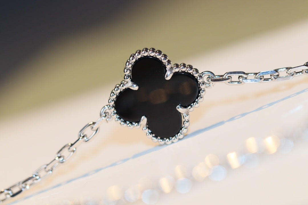 [Max Jewelry ]CLOVER 20 MOTIFS ONYX DIAMOND SILVER