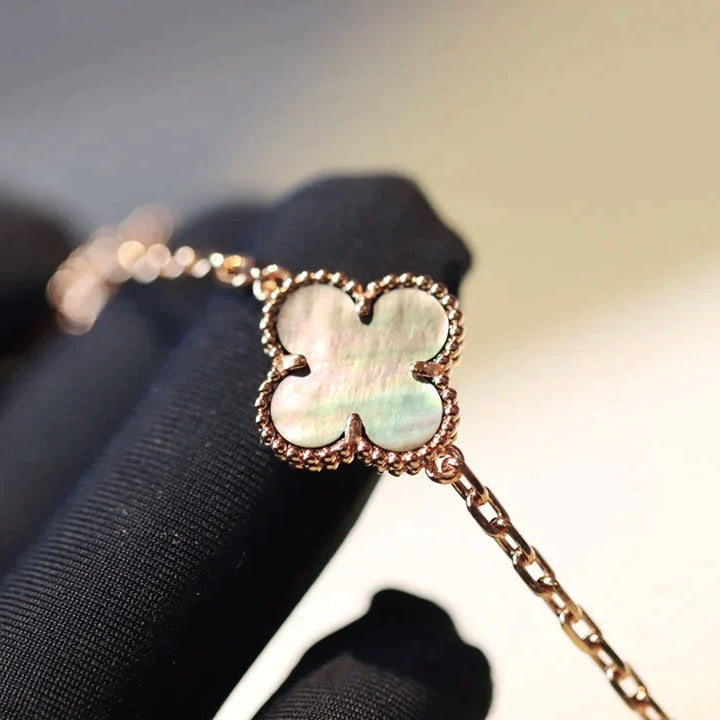 [Max Jewelry ]CLOVER 20 MOTIFS DARK MOP DIAMOND  NECKLACE