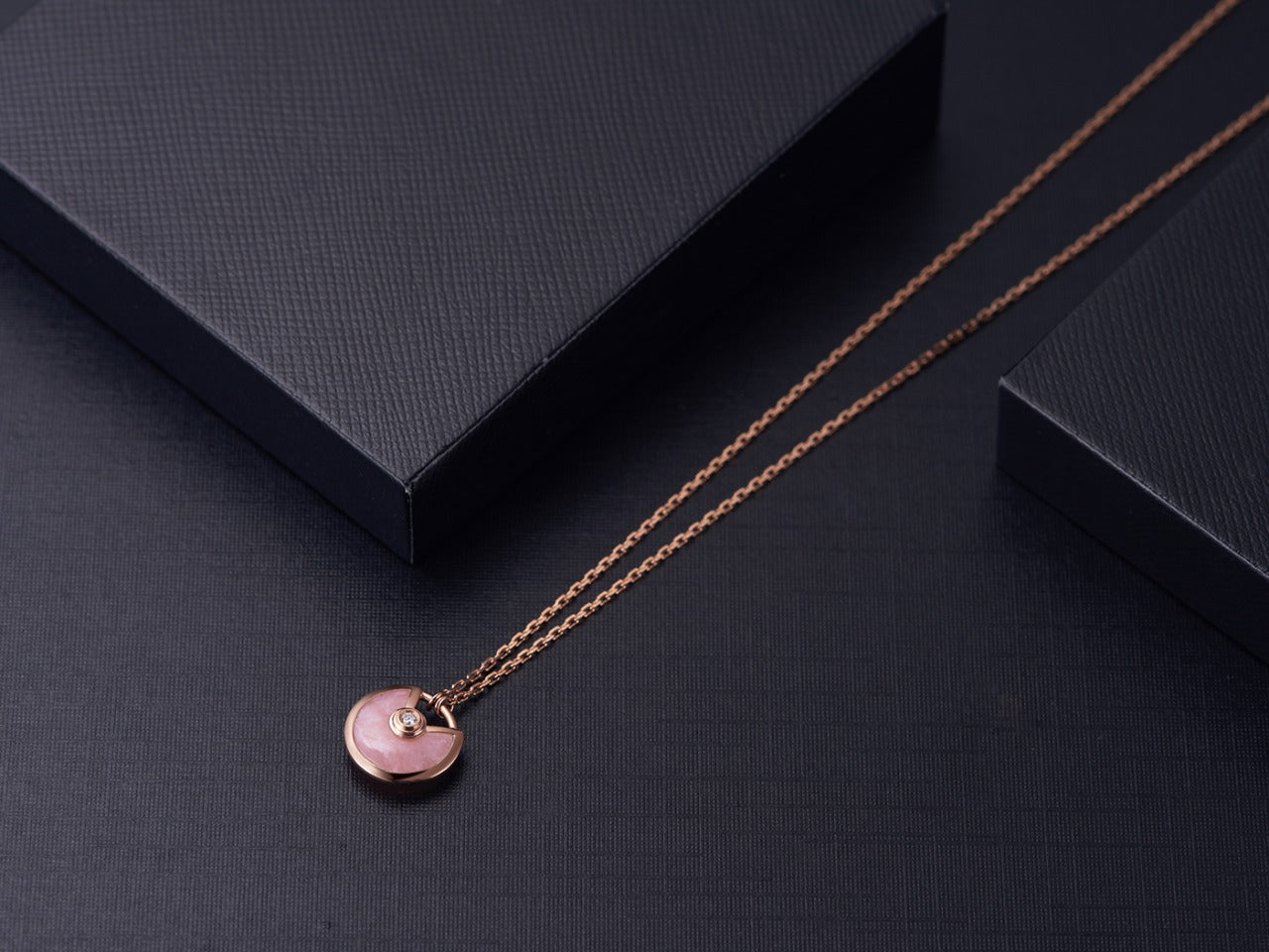 [Max Jewelry ]AMULETTE ROSE GOLD PINK MOP NECKLACE