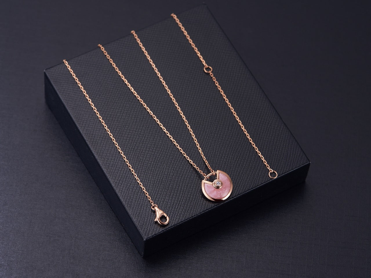 [Max Jewelry ]AMULETTE ROSE GOLD PINK MOP NECKLACE