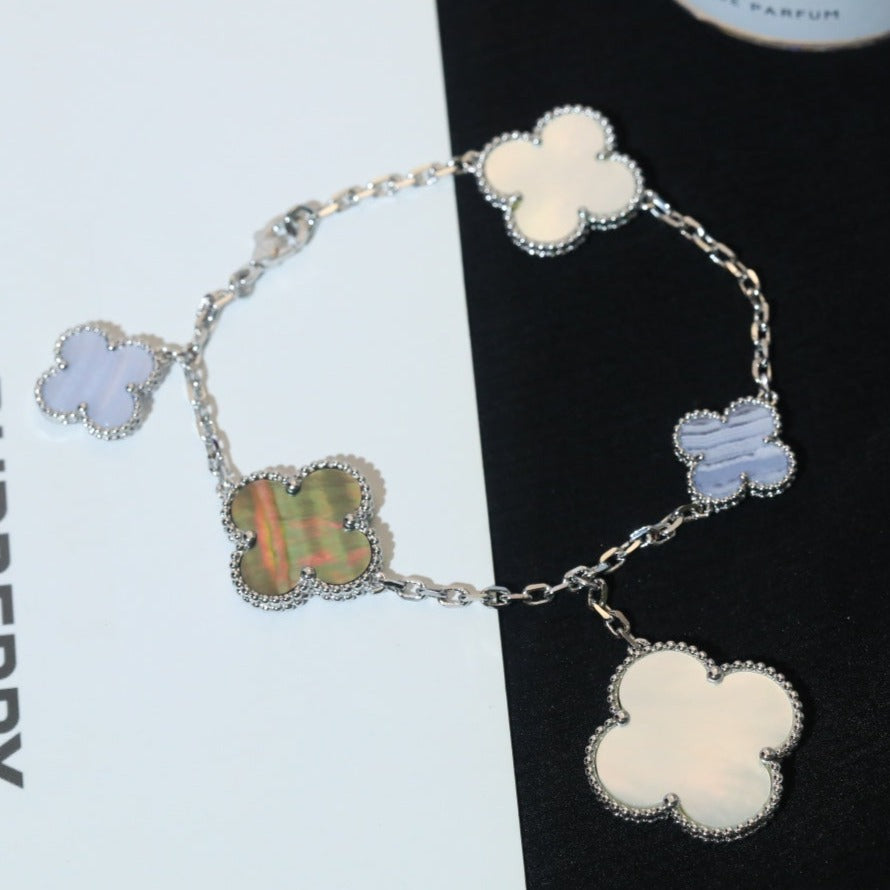 [Max Jewelry ]CLOVER BRACELET 5 MOTIFS MOP CHALCEDONY SILVER
