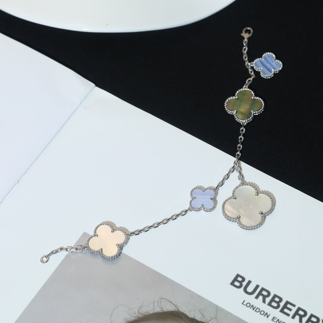 [Max Jewelry ]CLOVER BRACELET 5 MOTIFS MOP CHALCEDONY SILVER