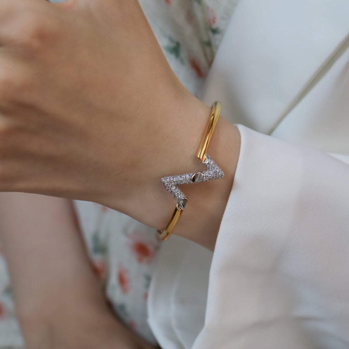 [Max Jewelry ]VOLTE UPSITE DOWN GOLD DIAMOND BRACELET