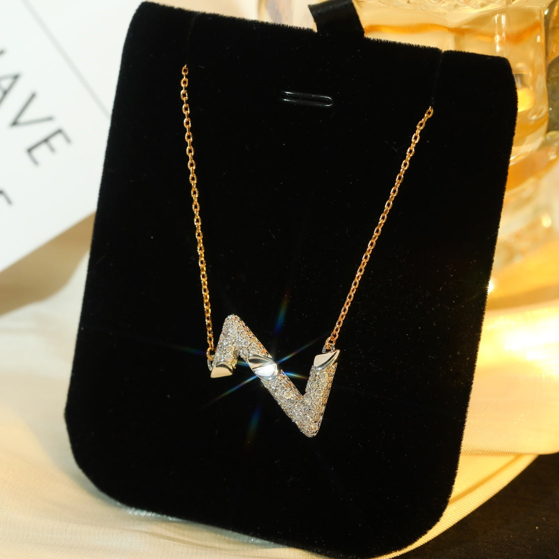 [Max Jewelry ]VOLT SILVER DIAMOND PEDANT NECKLACE