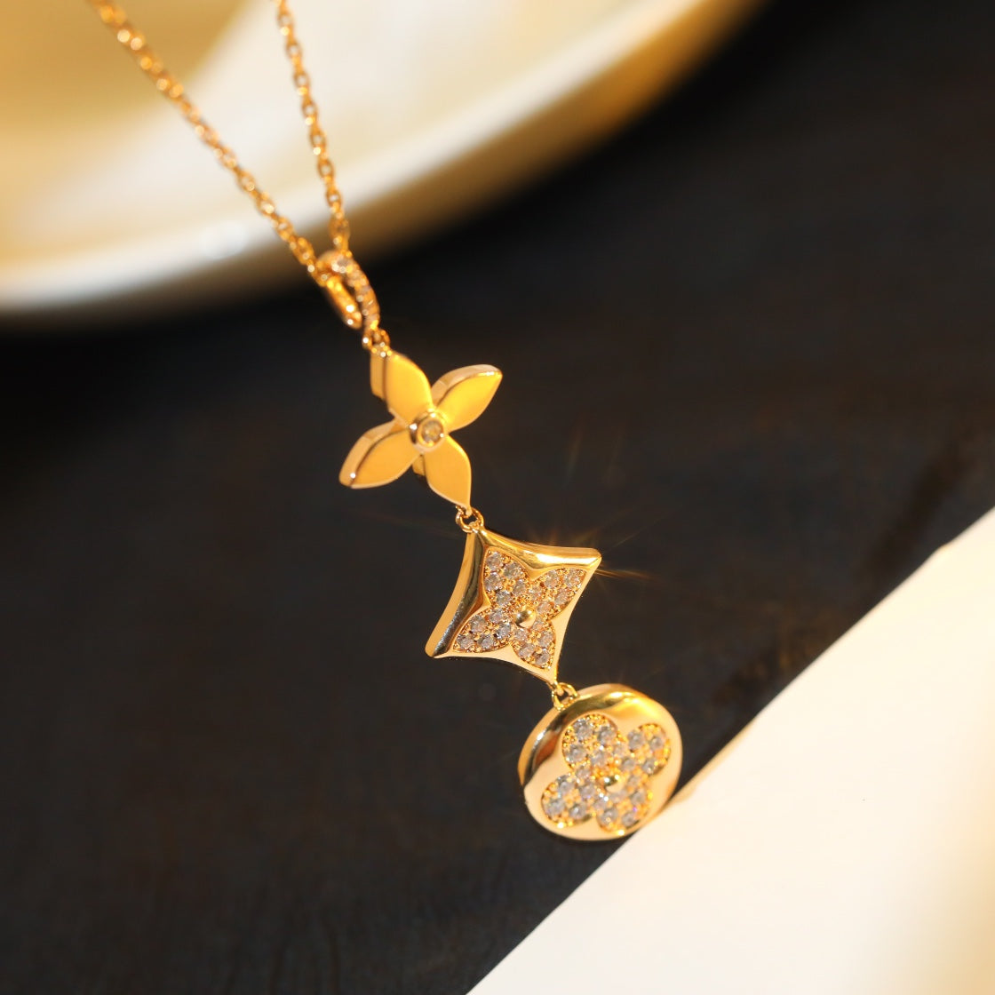[Max Jewelry ]STAR AND SUN DIAMOND PINK GOLD NECKLACE