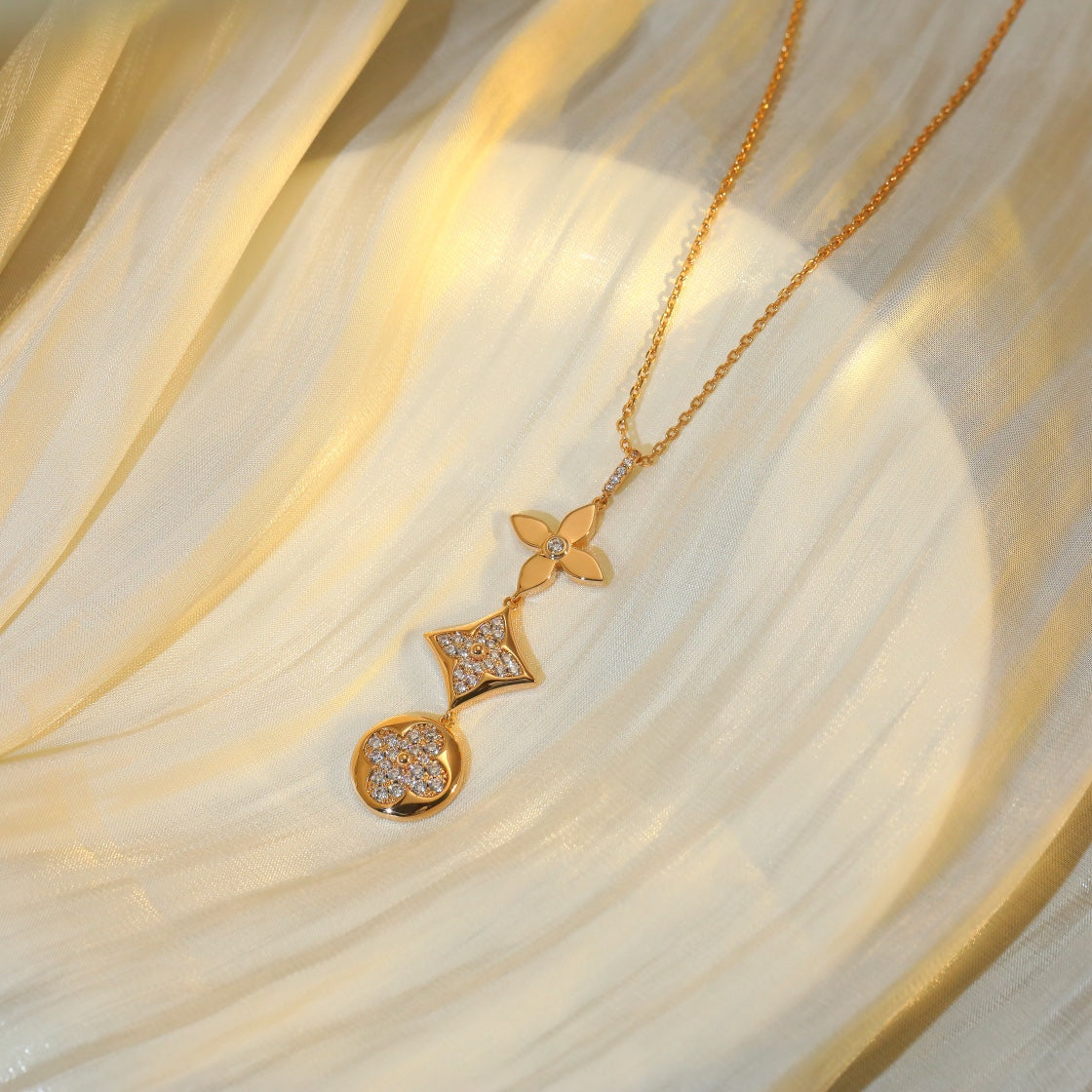 [Max Jewelry ]STAR AND SUN DIAMOND PINK GOLD NECKLACE