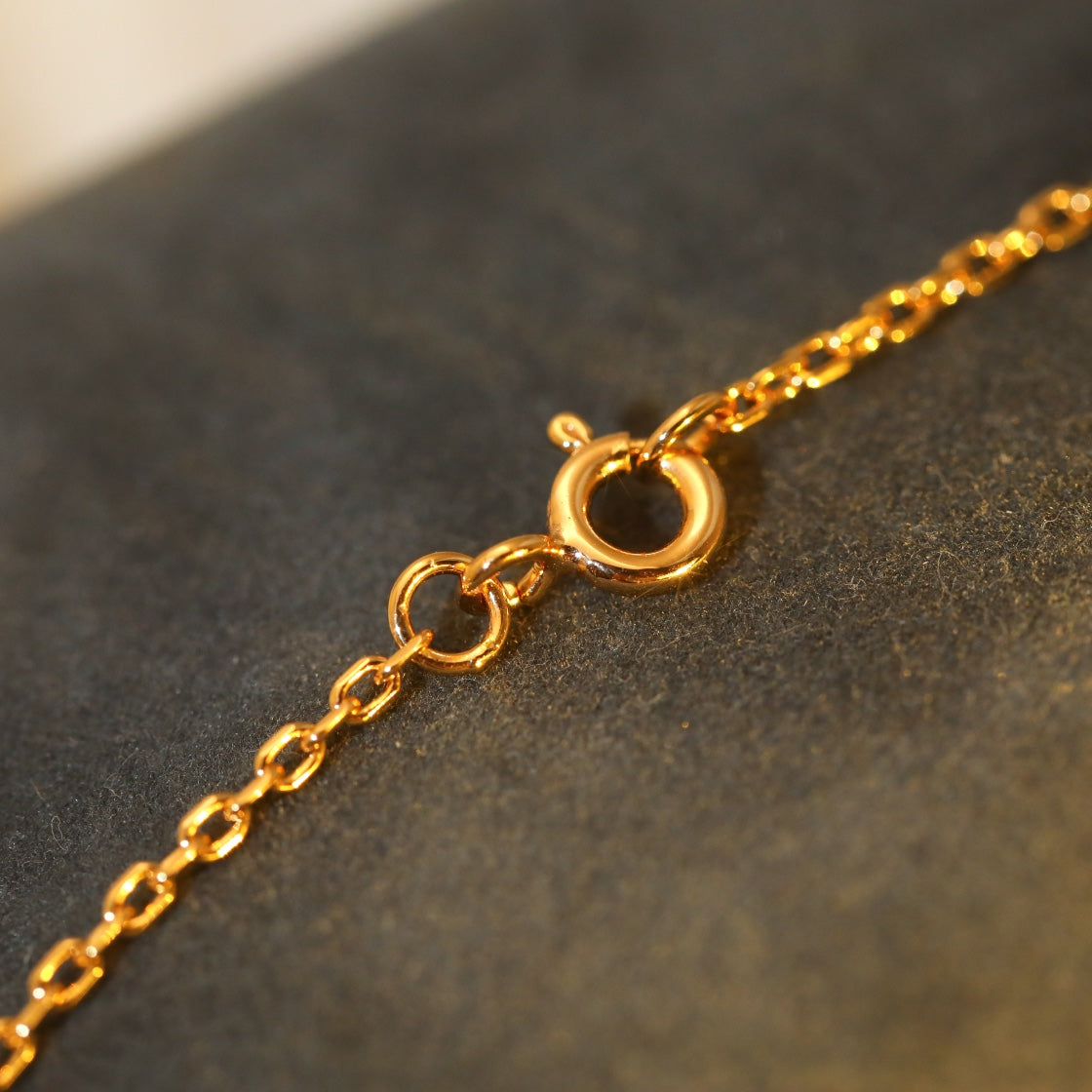 [Max Jewelry ]SUN PEDANT PINK GOLD 1 DIAMOND NECKLACE