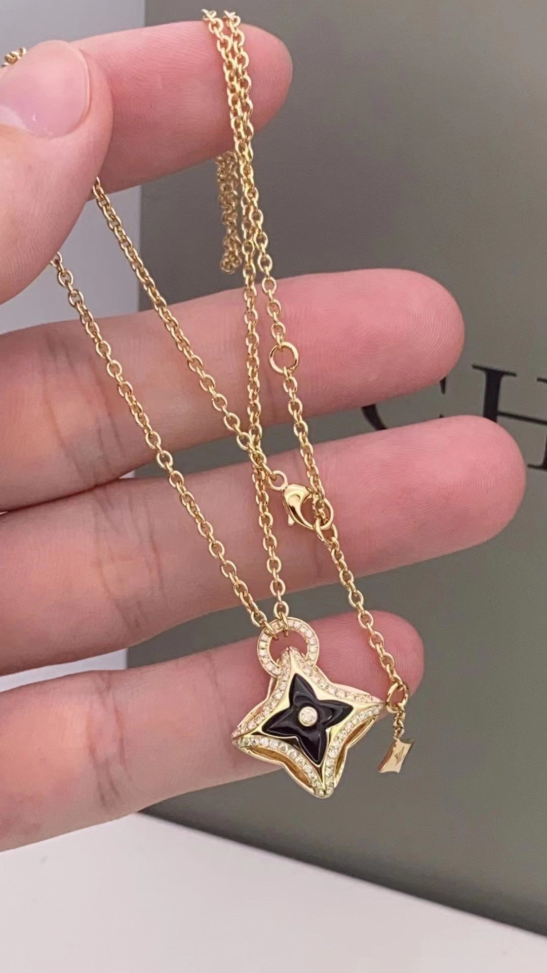 [Max Jewelry ]STAR PEDANT PINK GOLD DIAMOND NECKLACE