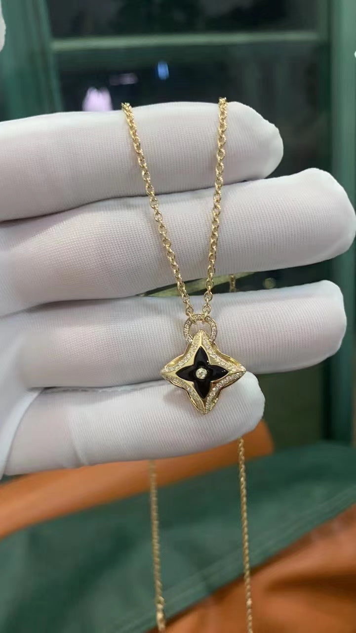 [Max Jewelry ]STAR PEDANT PINK GOLD DIAMOND NECKLACE