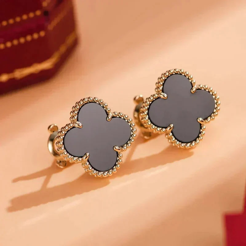 [Max Jewelry ]CLOVER MEDIUM 1 MOTIFS  ONYX STUD EARRINGS