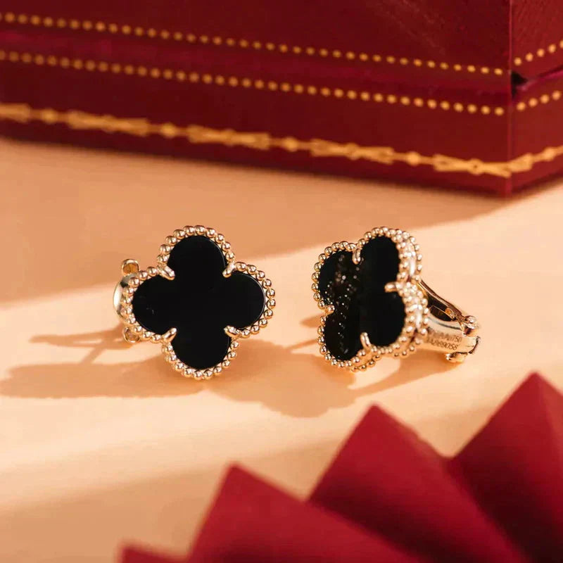 [Max Jewelry ]CLOVER MEDIUM 1 MOTIFS  ONYX STUD EARRINGS