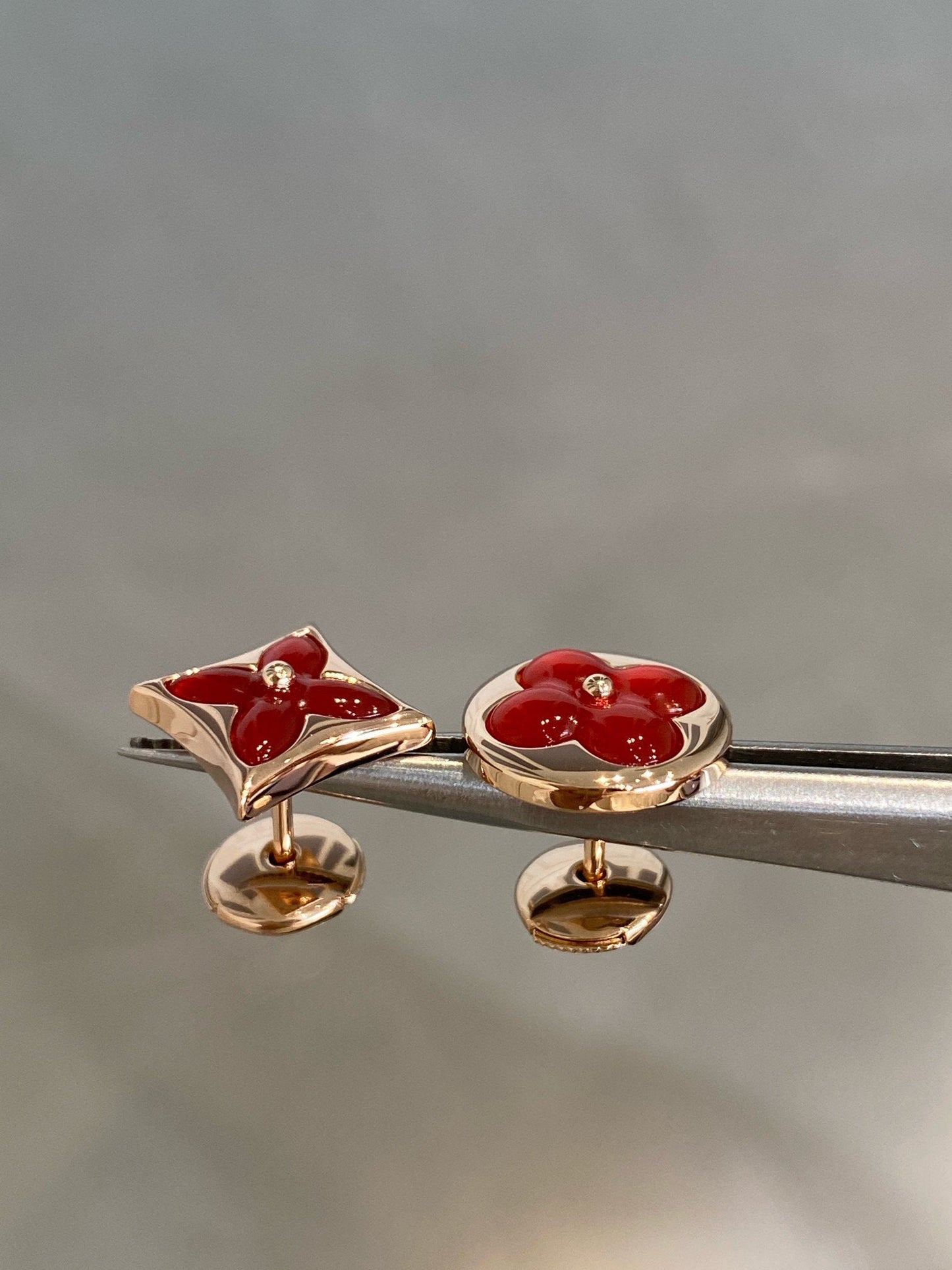 [Max Jewelry ]STAR AND SUN PINK GOLD CARNELIAN STUD EARRINGS