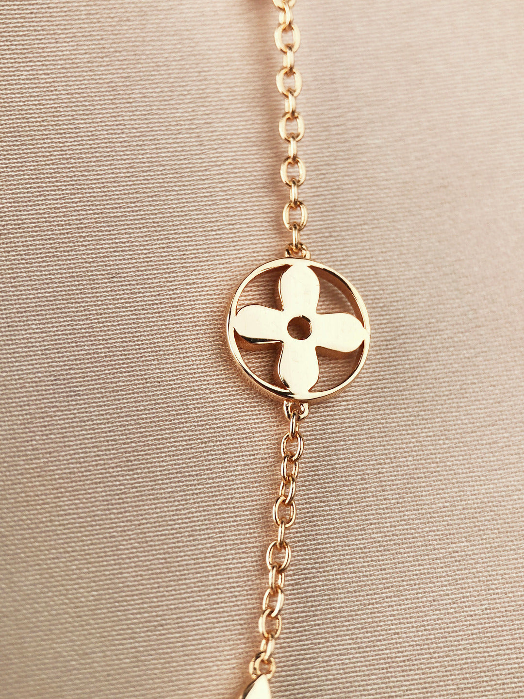 [Max Jewelry ]STAR AND SUN 7 MOTIFS GOLD BRACELET