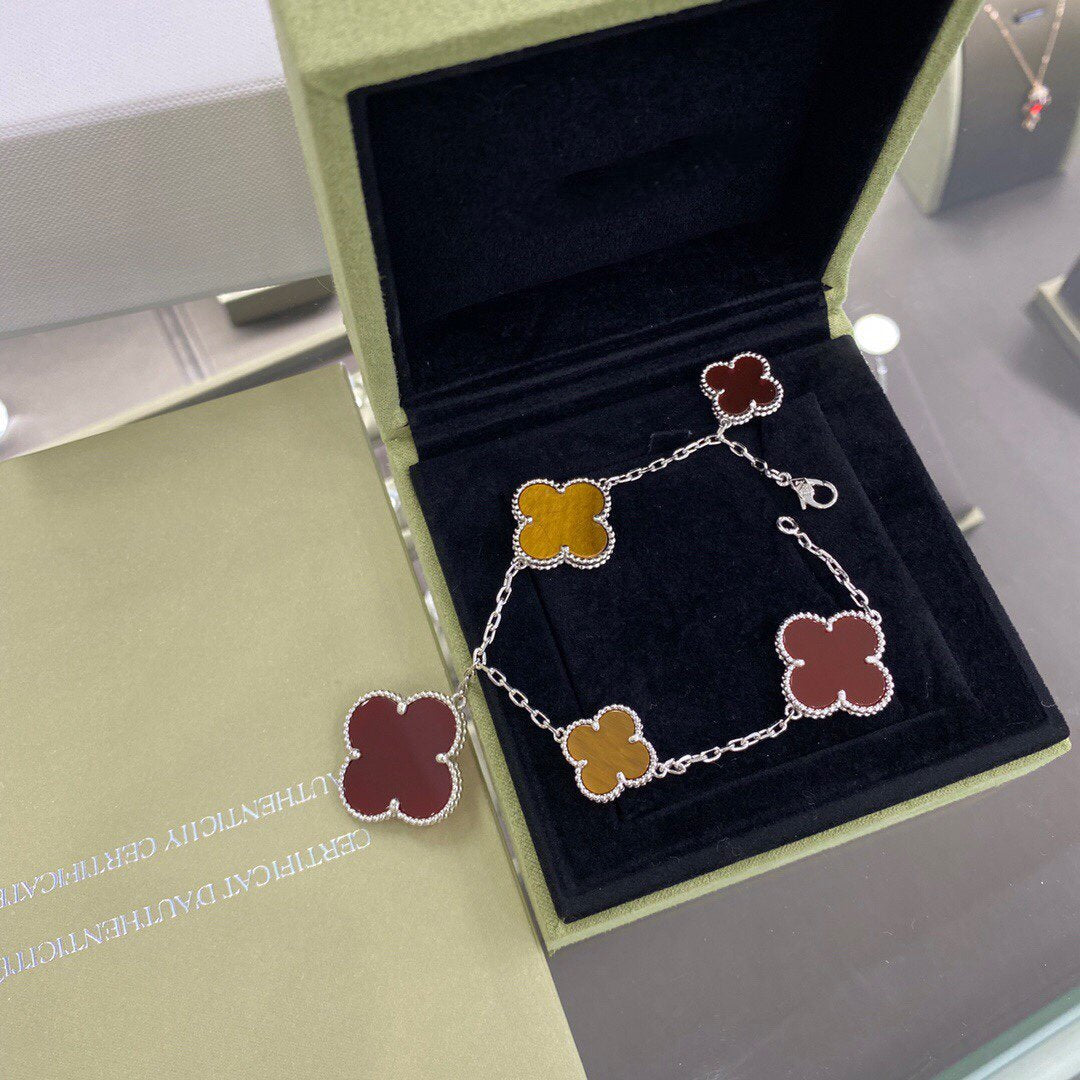 [Plus&Max]CLOVER 5 MOTIFS SIVLER CARNELIAN TIGER EYE BRACELET