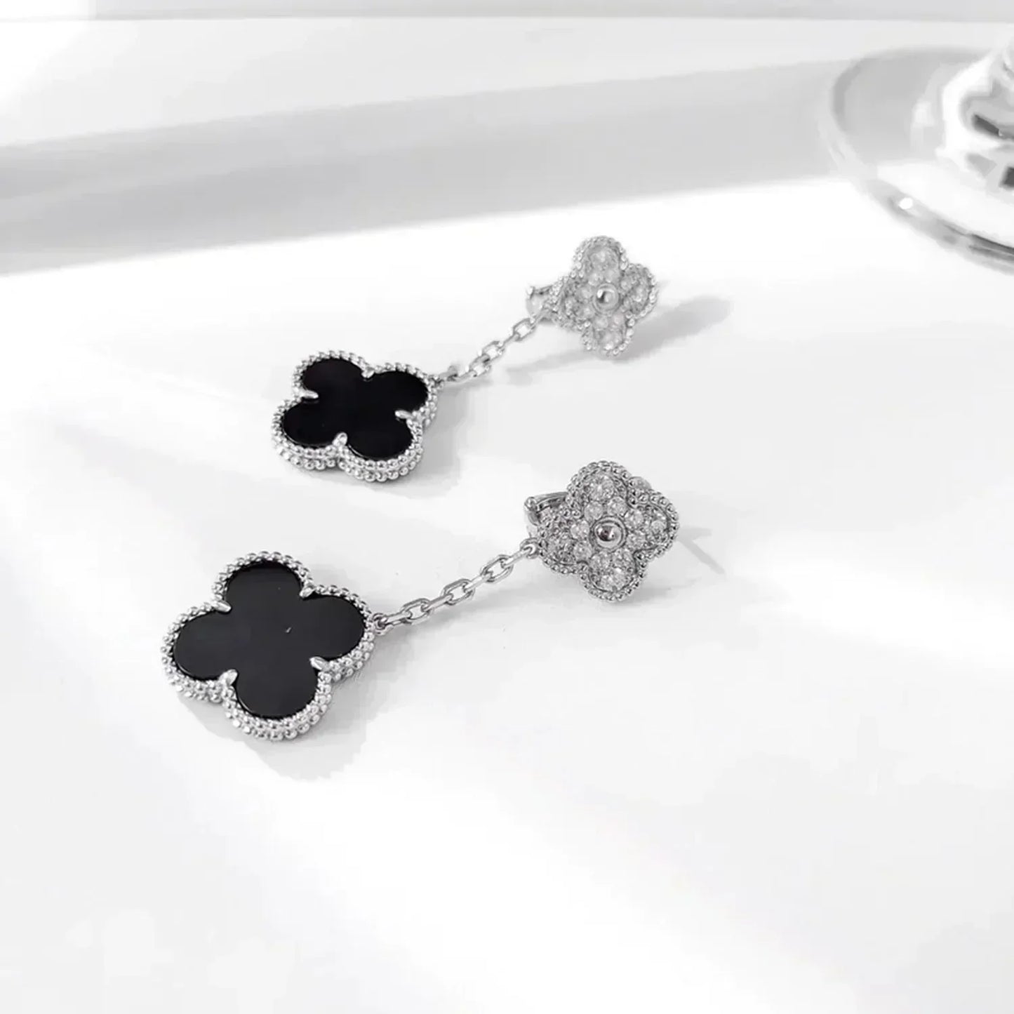 [Max Jewelry ]CLOVER 2 MOTIFS  DIAMOND ONYX EARRINGS SILVER