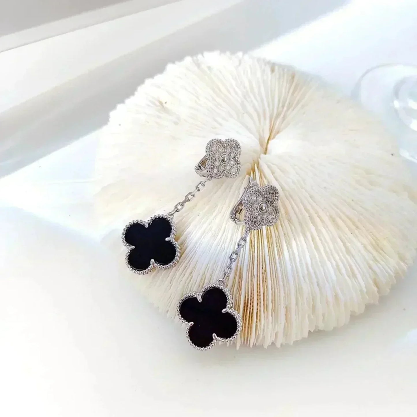 [Max Jewelry ]CLOVER 2 MOTIFS  DIAMOND ONYX EARRINGS SILVER