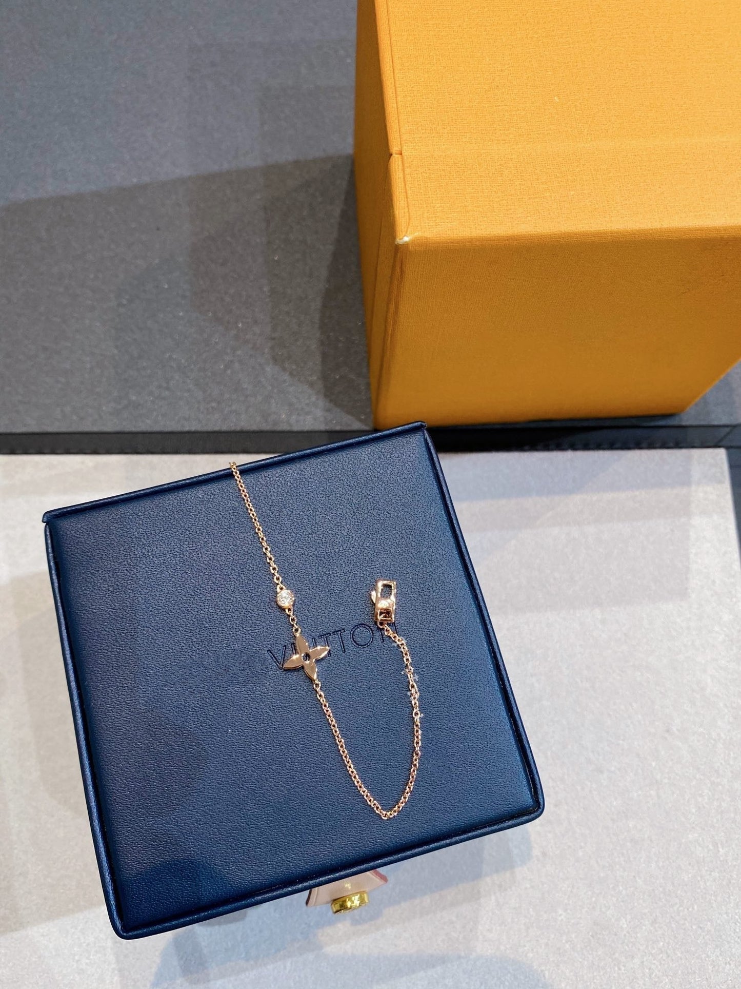 [Max Jewelry ]STAR DIAMOND PINK GOLD BRACELET