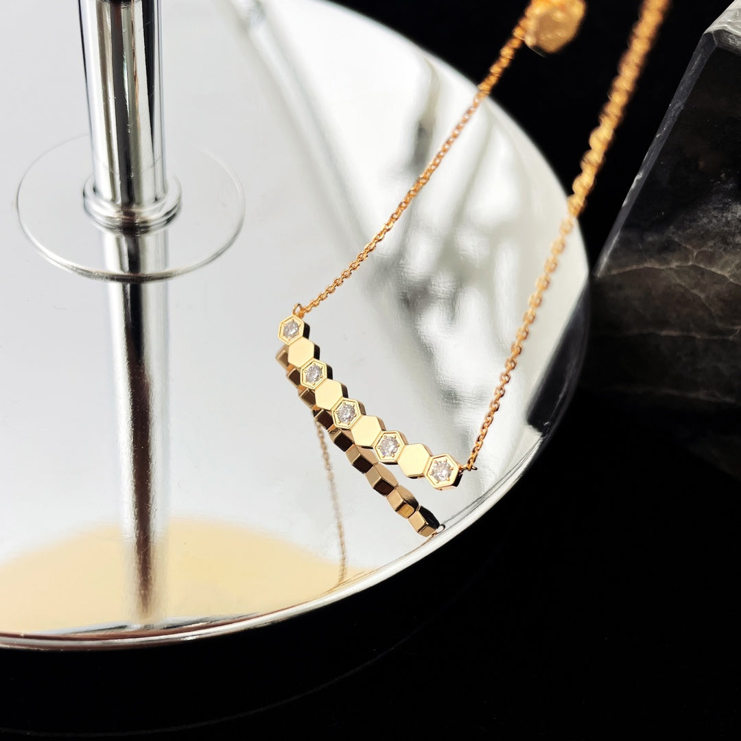 [Max Jewelry ]BEE MY LOVE DIAMOND NECKLACE
